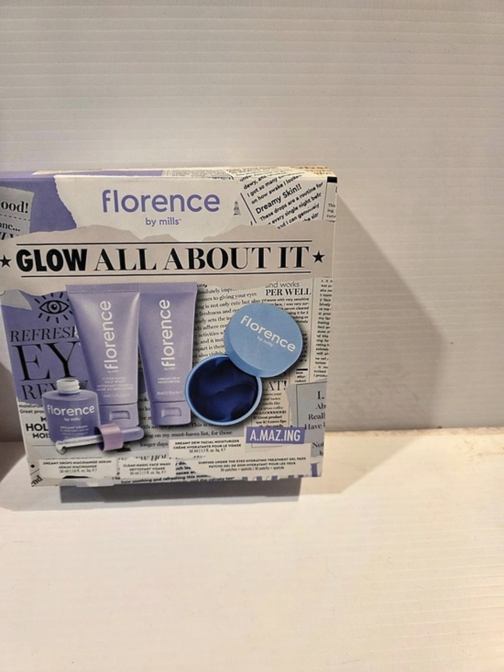 florence by mills Glow All About It Gift Set Purple & Blue